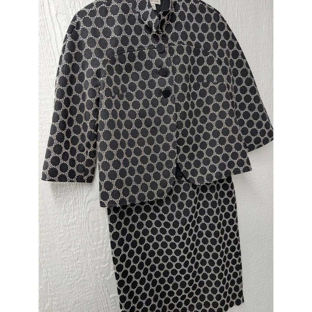 SOLD - Picture 2 of 8